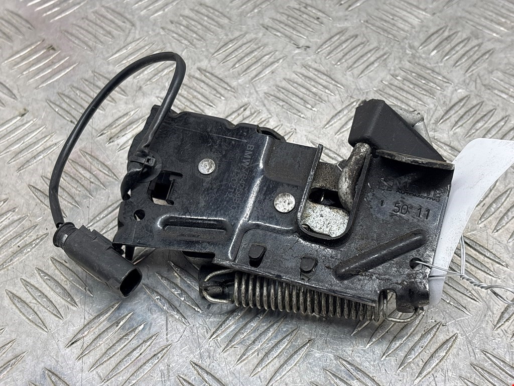 Замок капота BMW 3er F30/F31/F80 2011-2019