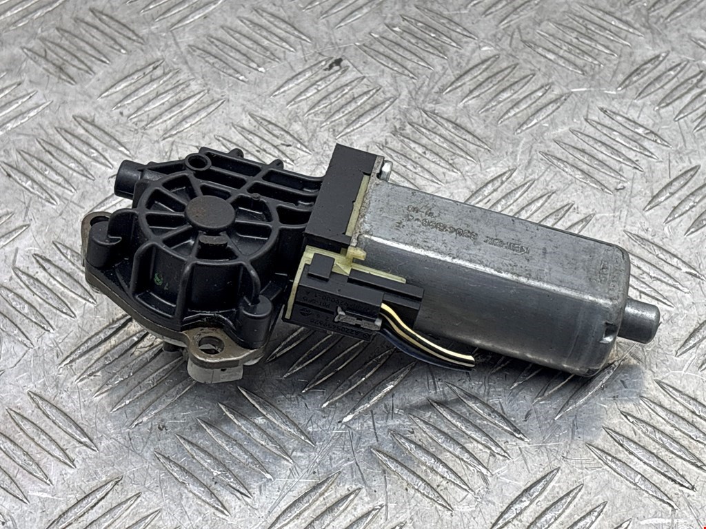 Моторчик регулировки сиденья Mercedes C-Class (W204) (2006-2015)