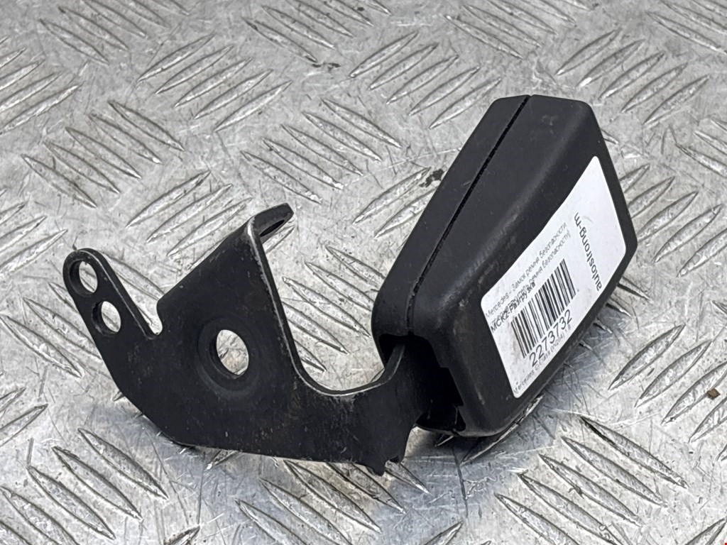 Замок ремня безопасности (преднатяжитель ремня безопасности) Mercedes C-Class (W204) (2006-2015)