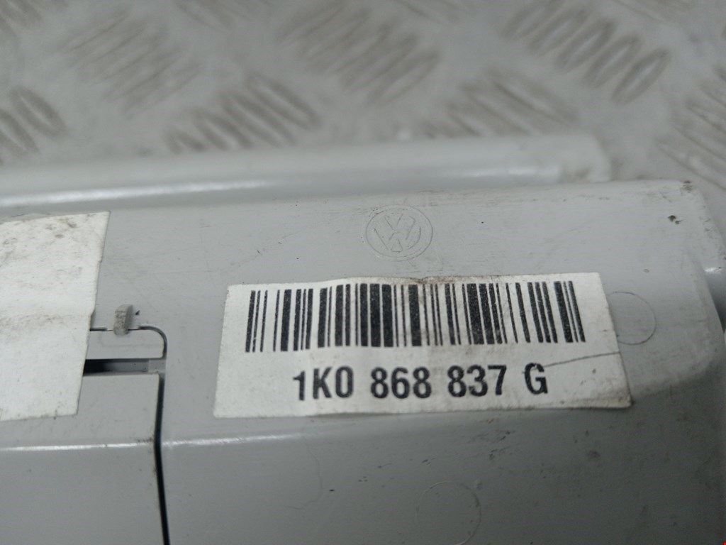 Бардачок VOLKSWAGEN Tiguan 2007-2018