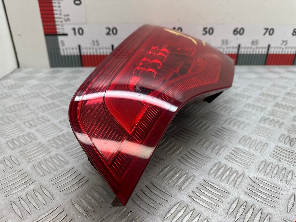 Фонарь задний внутренний правый AUDI Q7 I 2006-2015