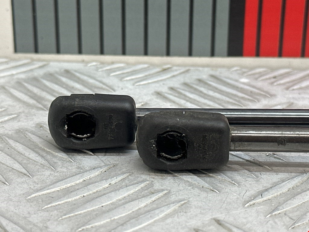 Амортизатор капота левый=правый JAGUAR XF X250 2007-2015