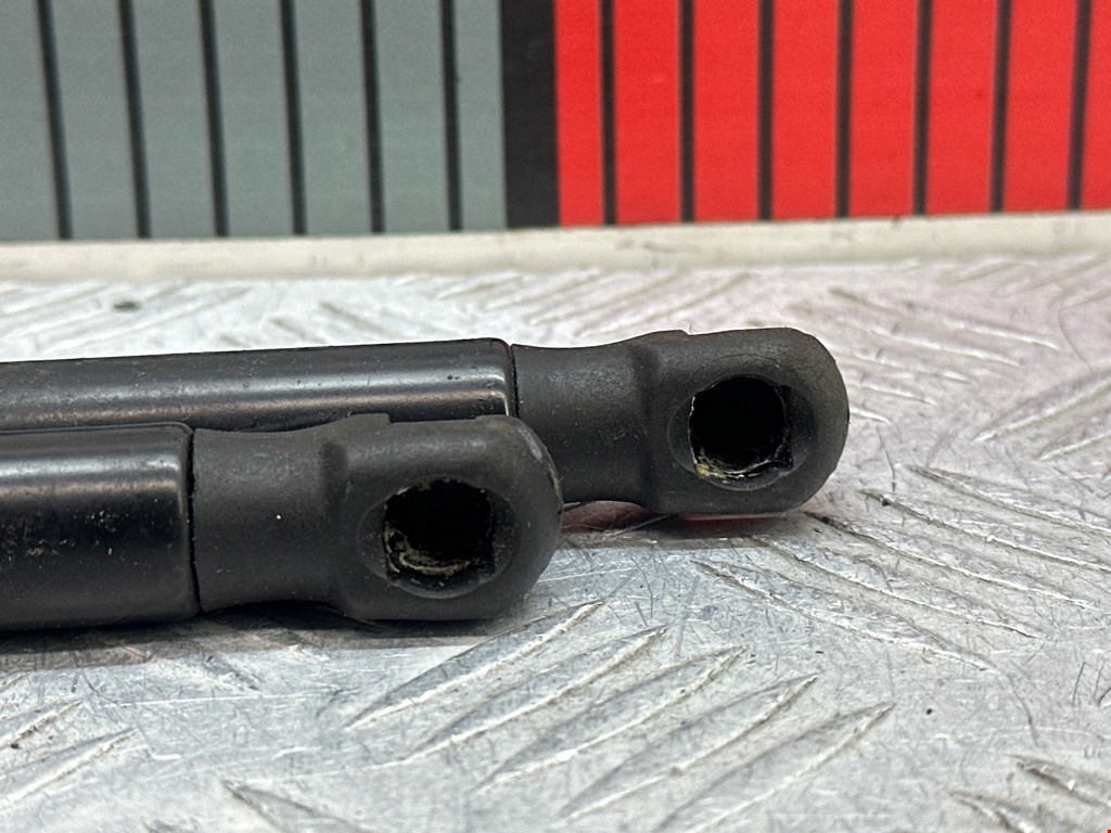 Амортизатор капота левый=правый JAGUAR XF X250 2007-2015