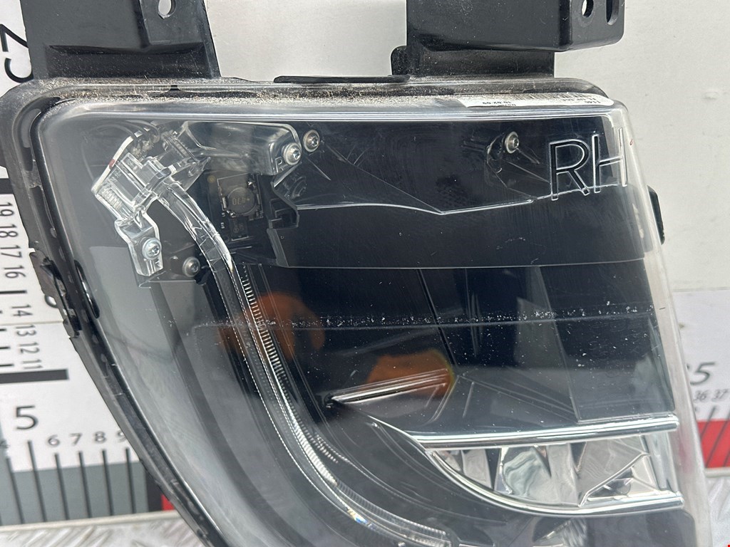 Фара противотуманная правая (ПТФ) TESLA Model S I 2012-н.в.