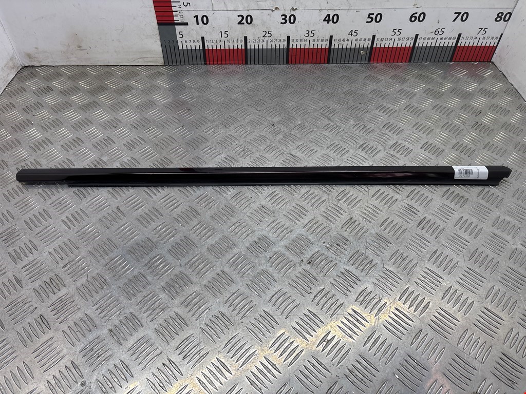 Накладка декоративная (молдинг) стекла двери передней левой Mercedes E-Class (W211) (2002-2009)