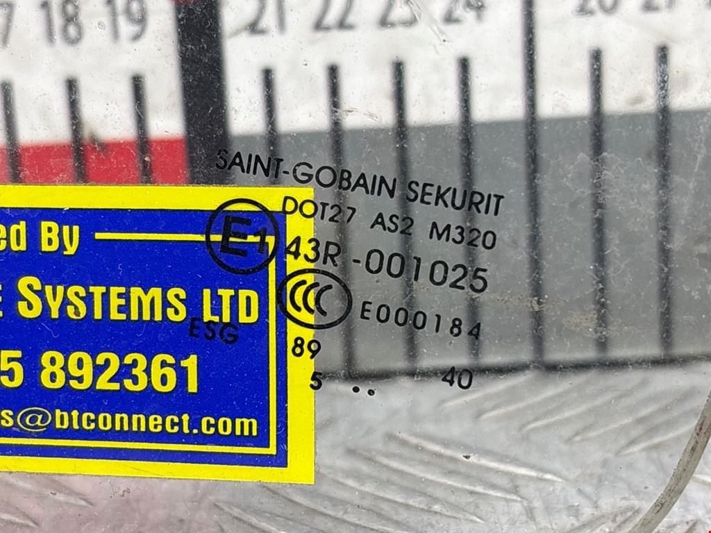 Стекло двери передней левой (форточка) MERCEDES-BENZ Sprinter 906 2006-2018