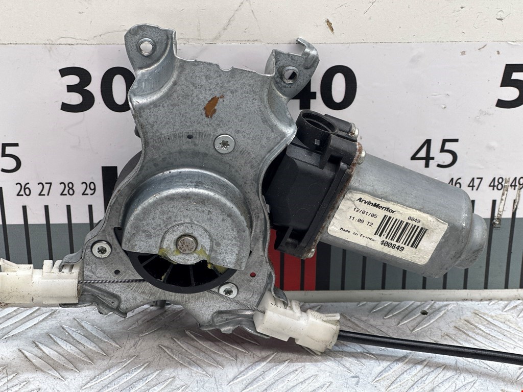 Стеклоподъемник передний левый NISSAN Pathfinder R51M 2004-2014