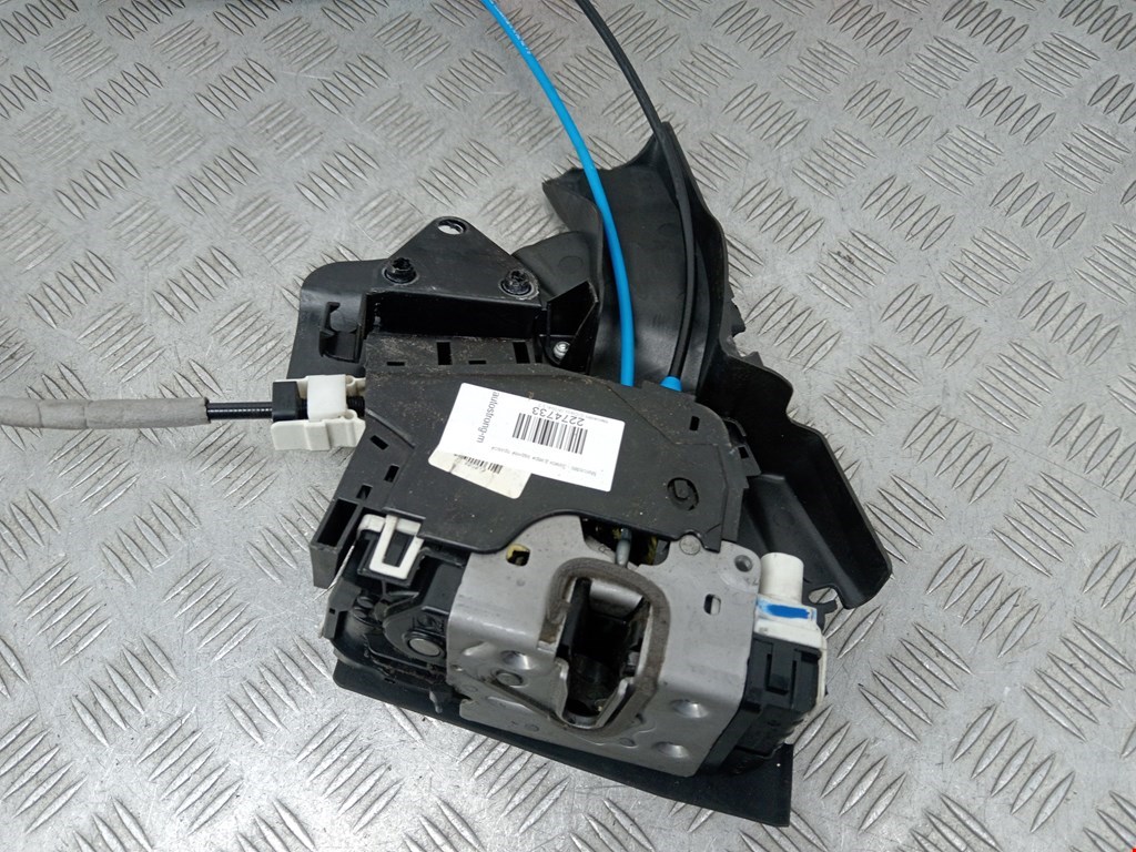 Замок двери задней правой MERCEDES-BENZ C-Class C-klasse W204 2007-2015