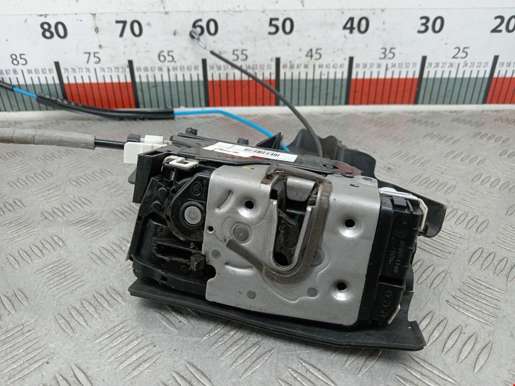 Замок двери задней правой MERCEDES-BENZ C-Class C-klasse W204 2007-2015