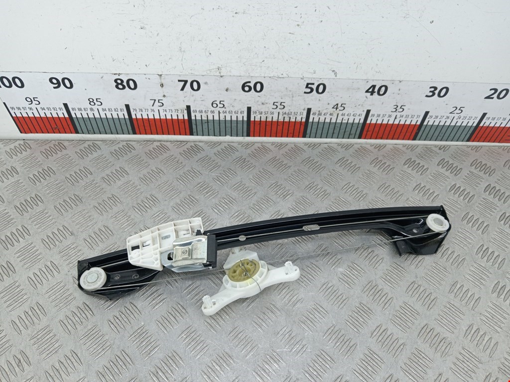 Стеклоподъемник задний правый MERCEDES-BENZ C-Class C-klasse W204 2007-2015