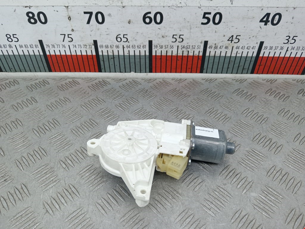 Моторчик стеклоподъемника Mercedes C-Class (W204) (2006-2015)