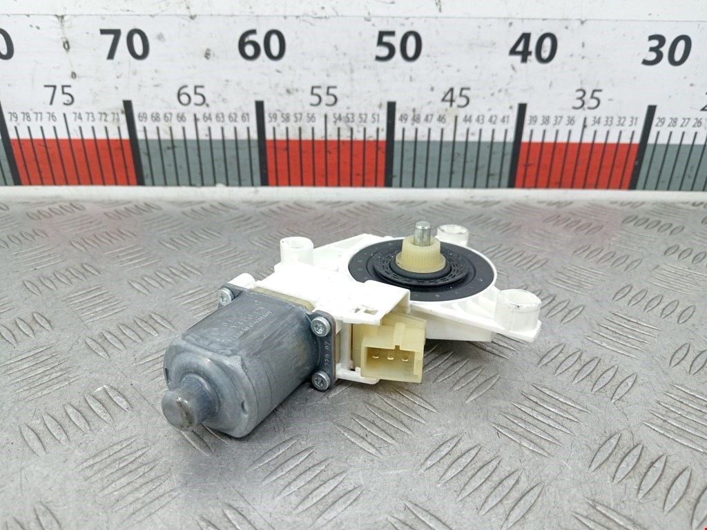 Моторчик (двигатель) стеклоподъемника MERCEDES-BENZ C-Class C-klasse W204 2007-2015