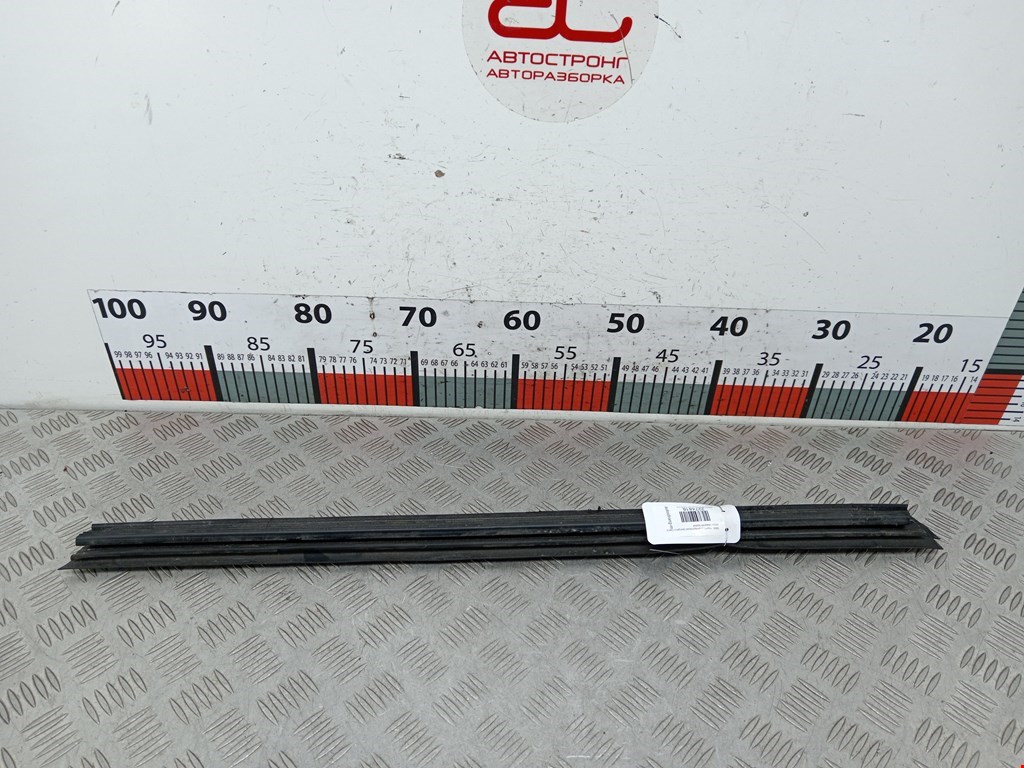 Накладка декоративная (молдинг) стекла двери передней правой BMW 5-Series (F07/F10/F11/F18) (2009-2017)