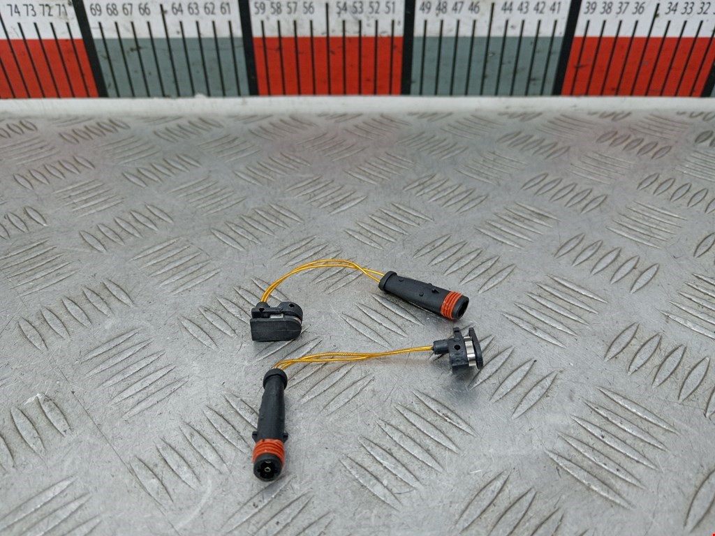 Датчик износа тормозных колодок Mercedes GLE-Class (W166) (2015-2018)