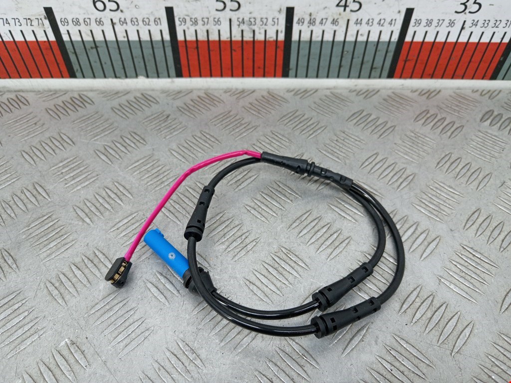 Датчик износа тормозных колодок BMW 5-Series (G30/G31/G38) (2017-2023)