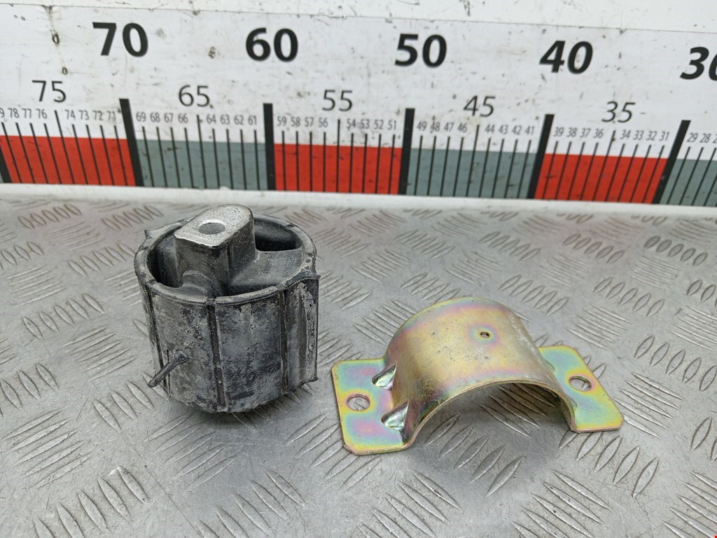 Подушка (опора) крепления двигателя Mercedes Sprinter 1 (W901-905) (1995-2006)