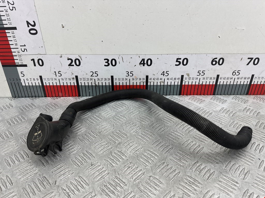 Горловина бачка омывателя BMW 5-Series (E60/E61) (2003-2010)