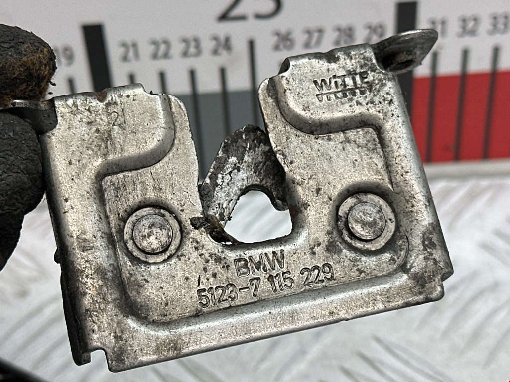 Замок капота BMW 5er 5 серия E60/E61 2003-2010