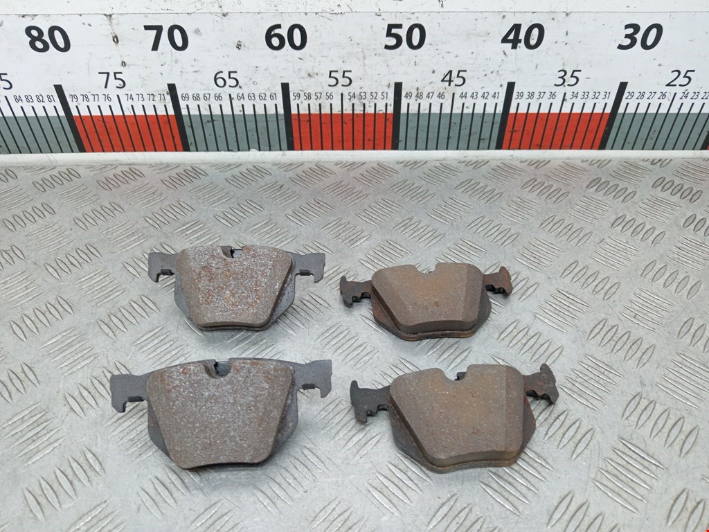 Колодка тормозная BMW 7-Series (E65/E66) (2001-2008)