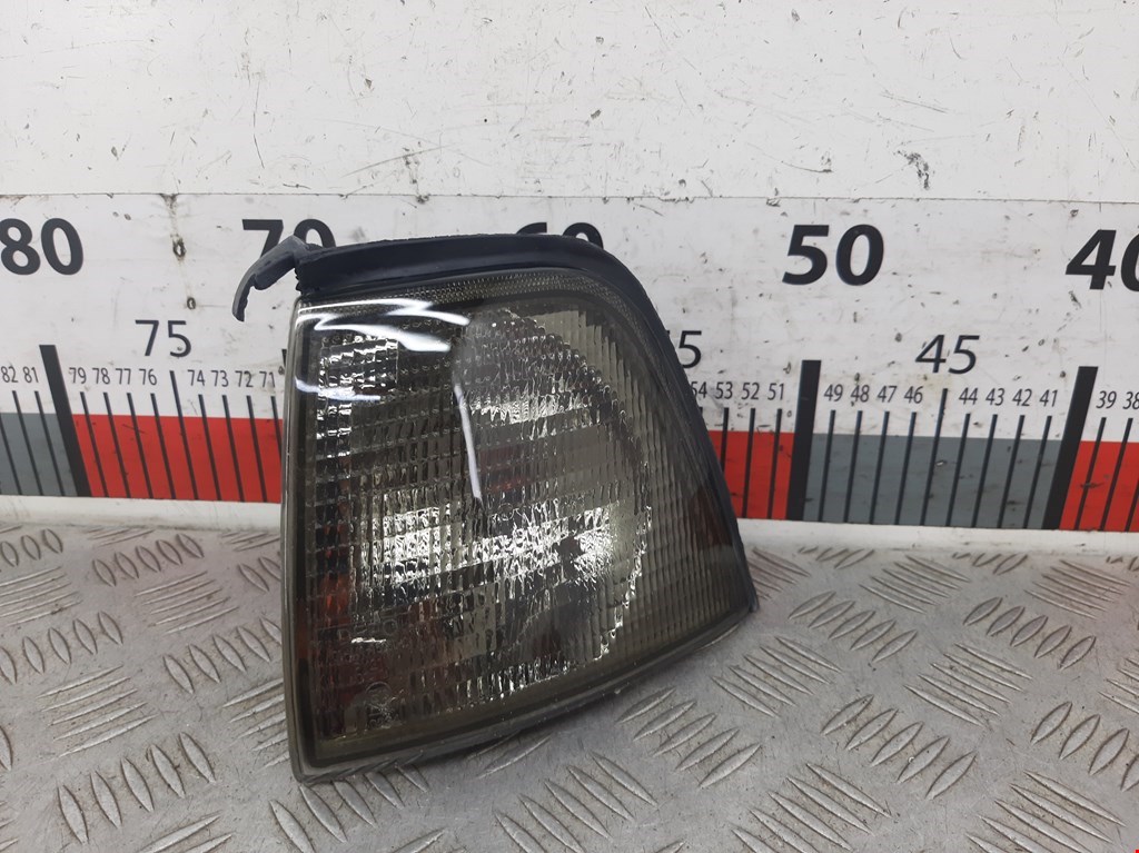 Указатель поворота (поворотник) левый Audi 80 B4 (1991-1996)