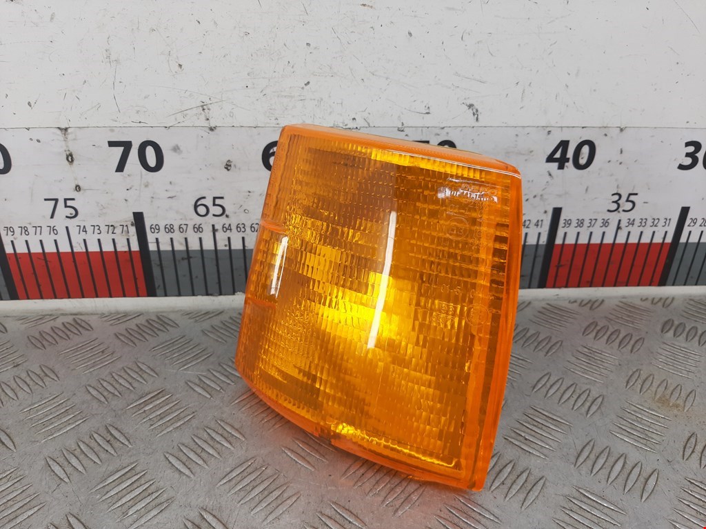 Указатель поворота (поворотник) правый Volkswagen Transporter (T4) (1990-2003)