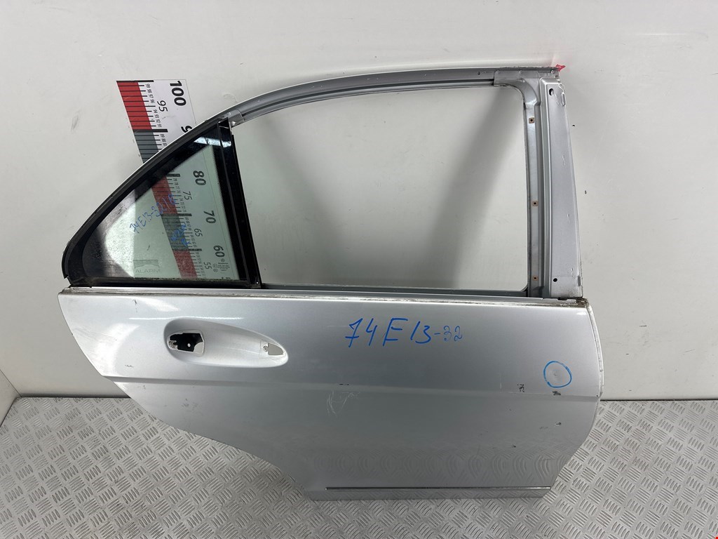 Дверь задняя правая MERCEDES-BENZ C-Class C-klasse W204 2007-2015