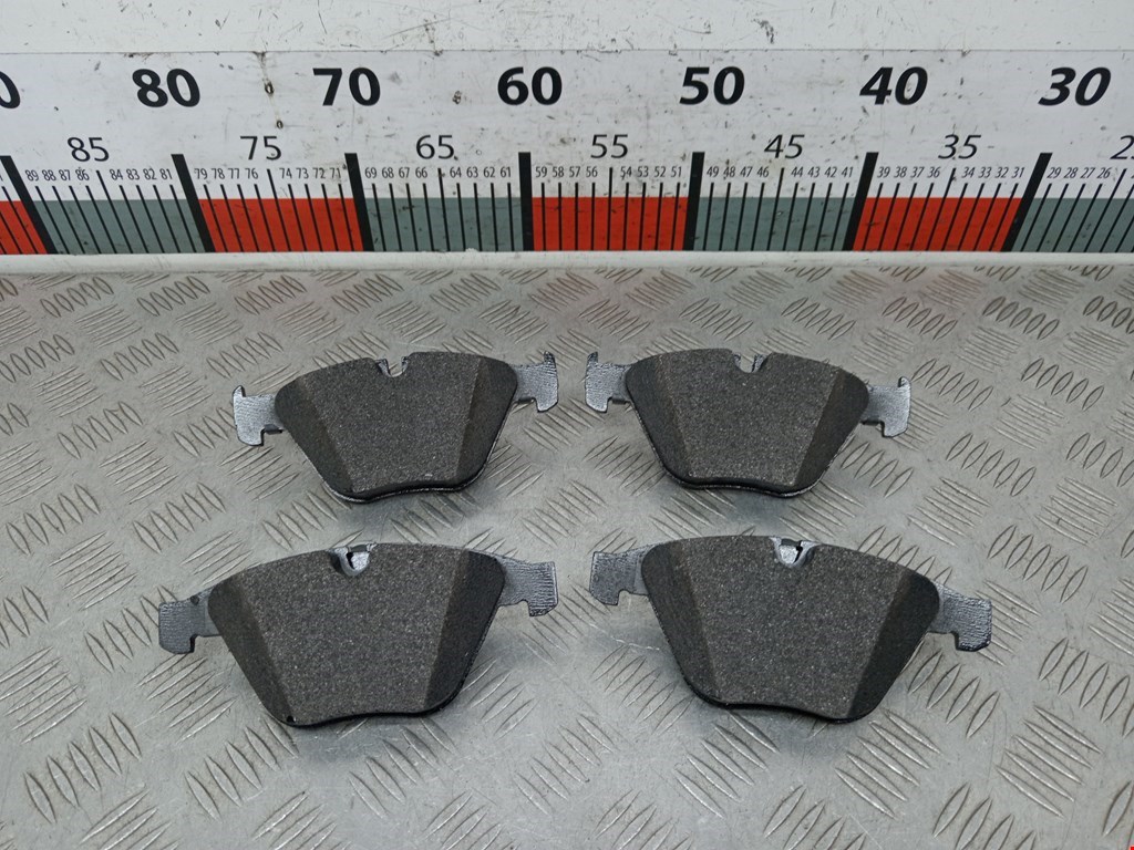 Колодка тормозная BMW 3-Series (E90/E91/E92/E93) (2004-2013)