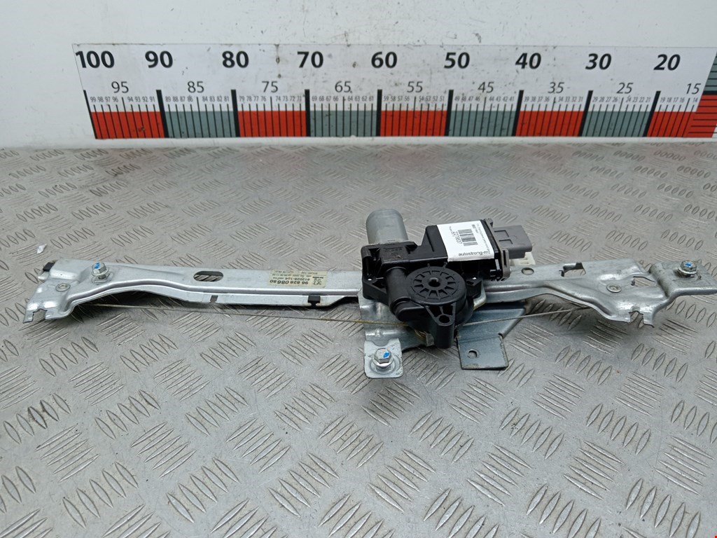 Стеклоподъемник задний правый PEUGEOT 3008 2009-2016