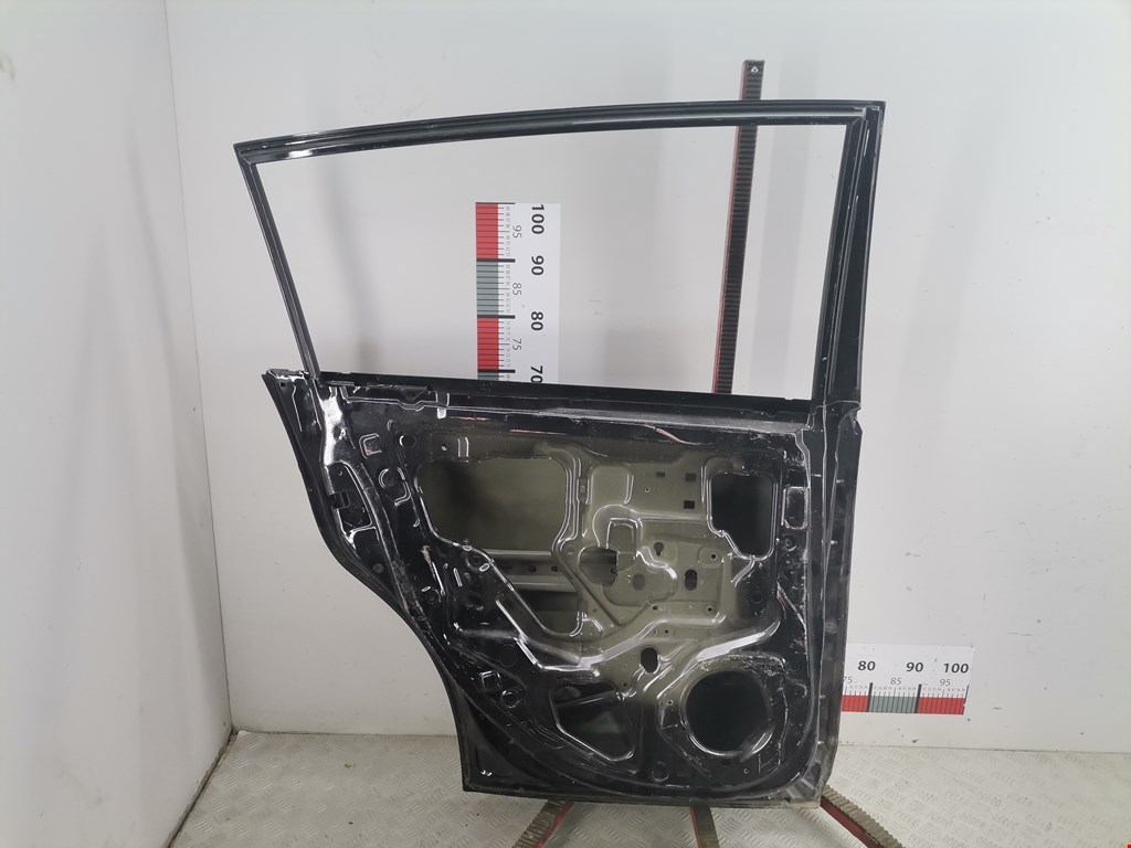 Дверь задняя левая NISSAN Tiida C11 2004-2014